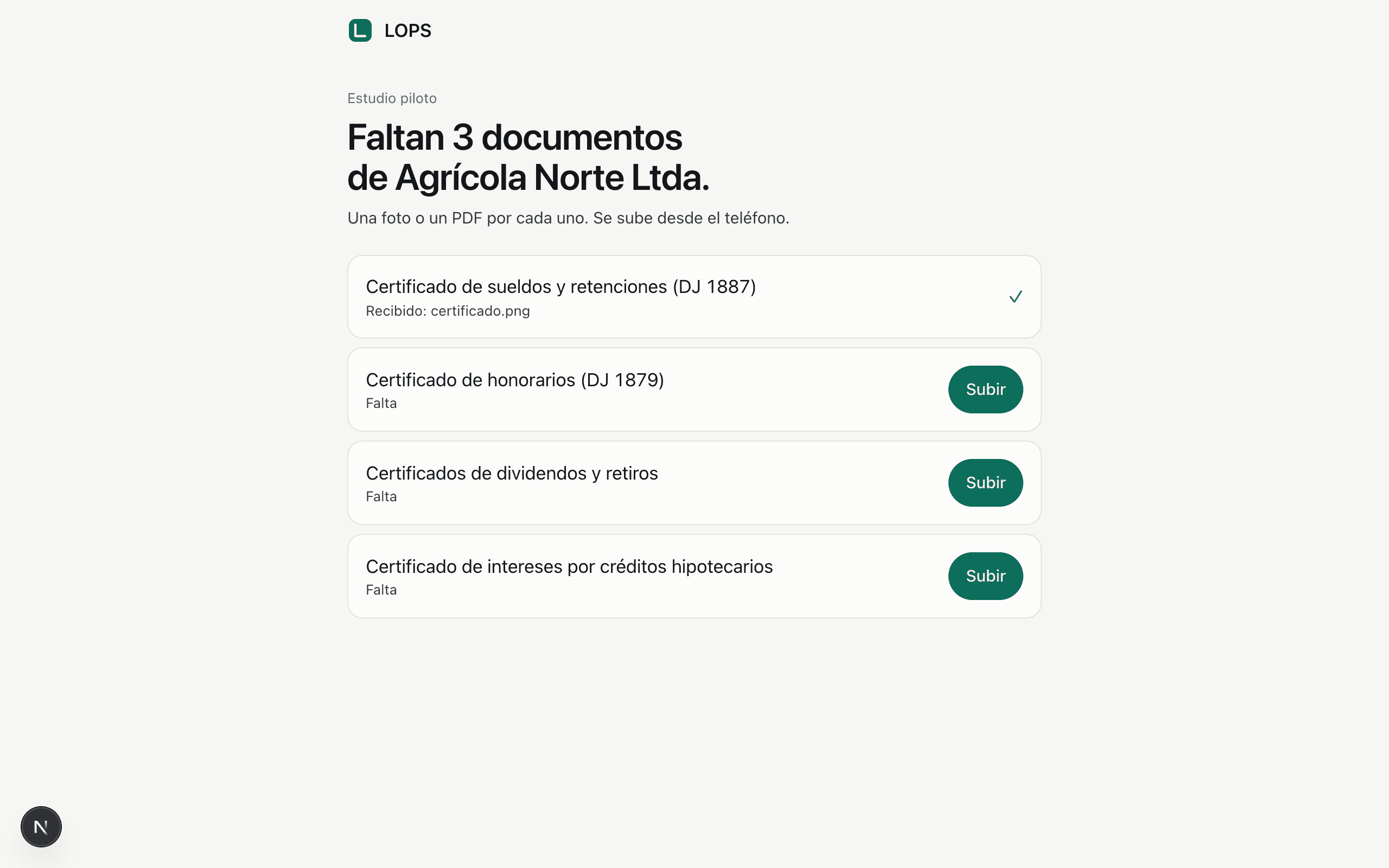 El portal donde el contribuyente ve la lista de documentos que faltan y los sube desde su teléfono.